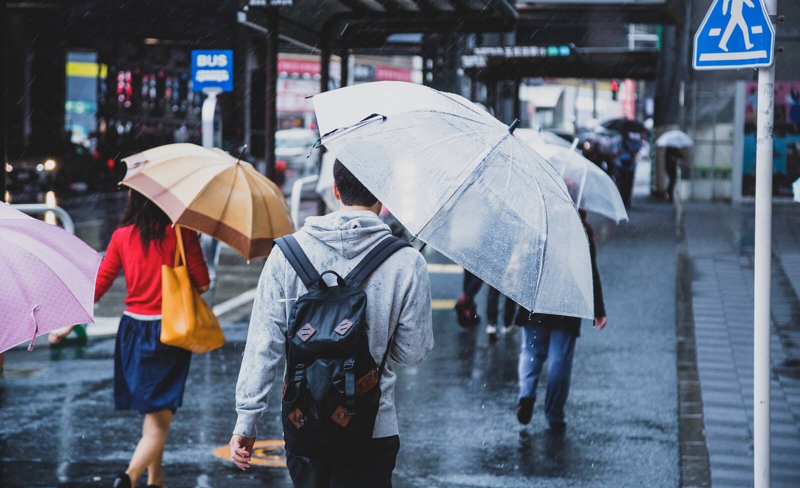 通り雨 と 俄か雨 の違いは何 夕立 時雨 驟雨 村雨 スコール ゲリラ豪雨 など雨の種類や降り方の特徴など調査してみた 思無邪 おもいによこしまなし